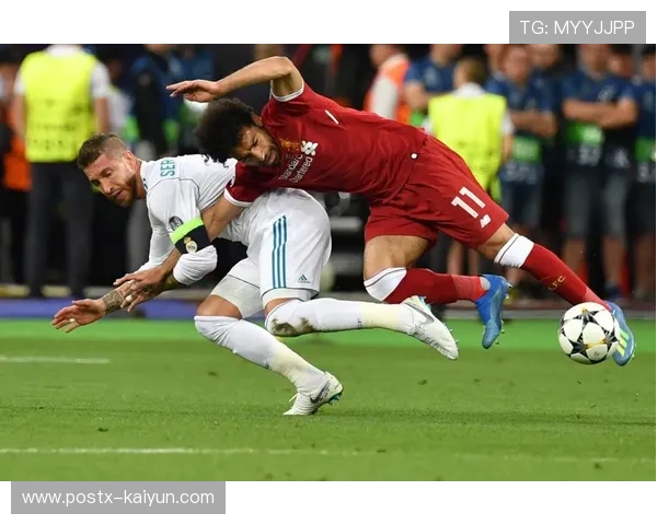 VAR争议再现，专家称维尼修斯倒地属假摔应予以警告